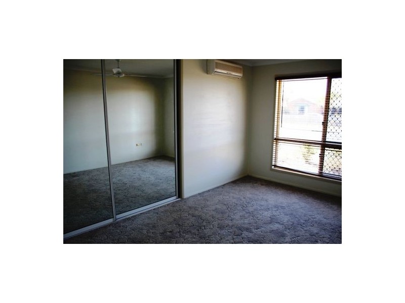 27 Caledonian Dr, Beaconsfield QLD 4740