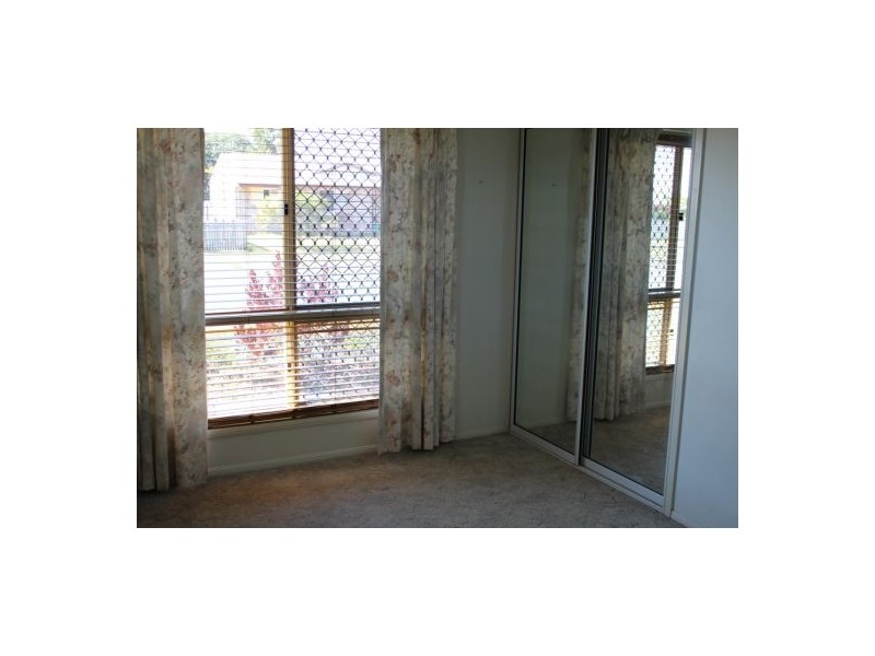 27 Caledonian Dr, Beaconsfield QLD 4740