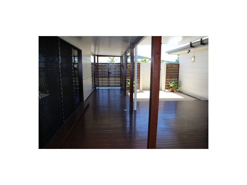 27 Millenium Dr, Sarina QLD 4737