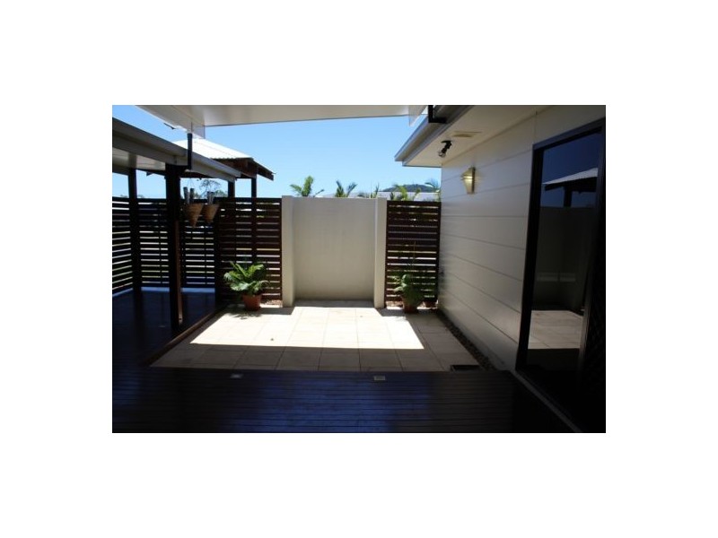 27 Millenium Dr, Sarina QLD 4737