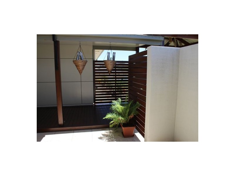 27 Millenium Dr, Sarina QLD 4737