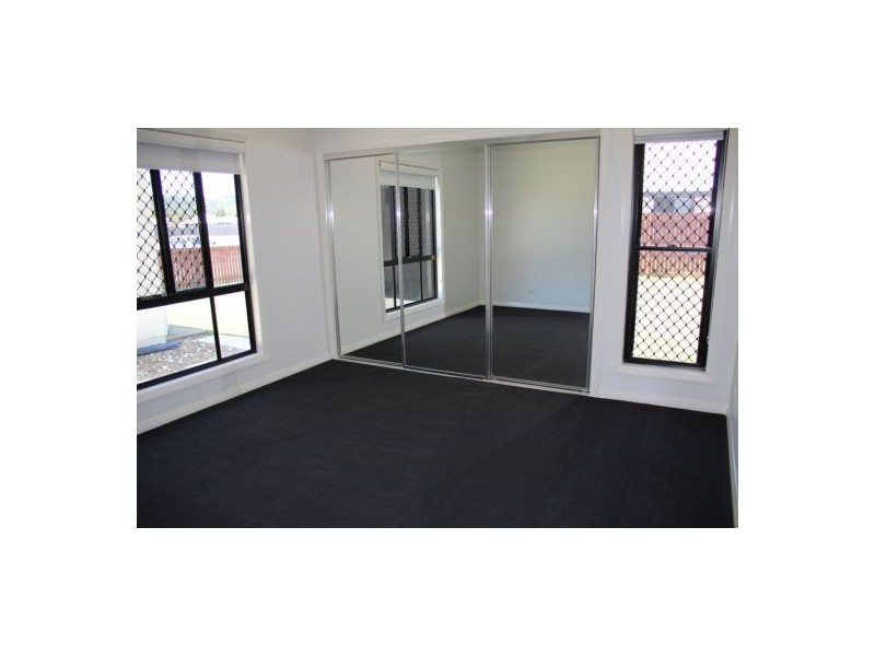 27 Millenium Dr, Sarina QLD 4737