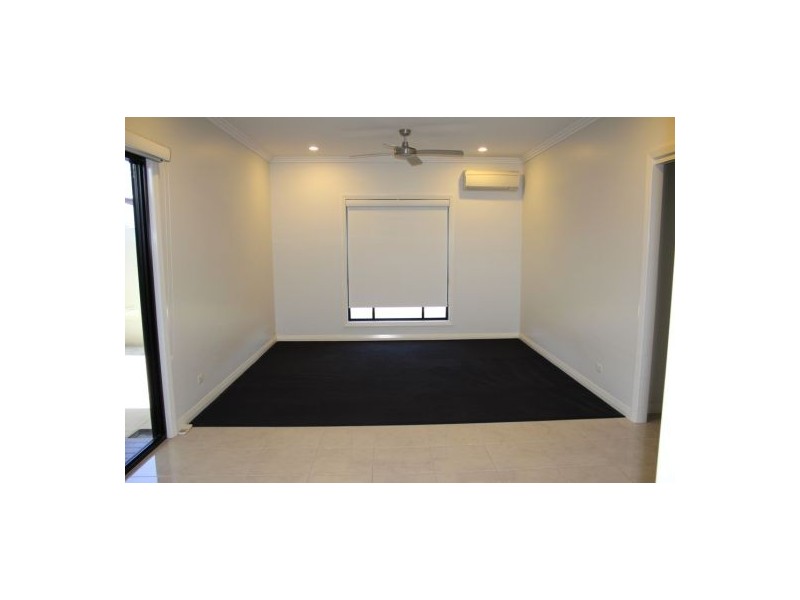 27 Millenium Dr, Sarina QLD 4737