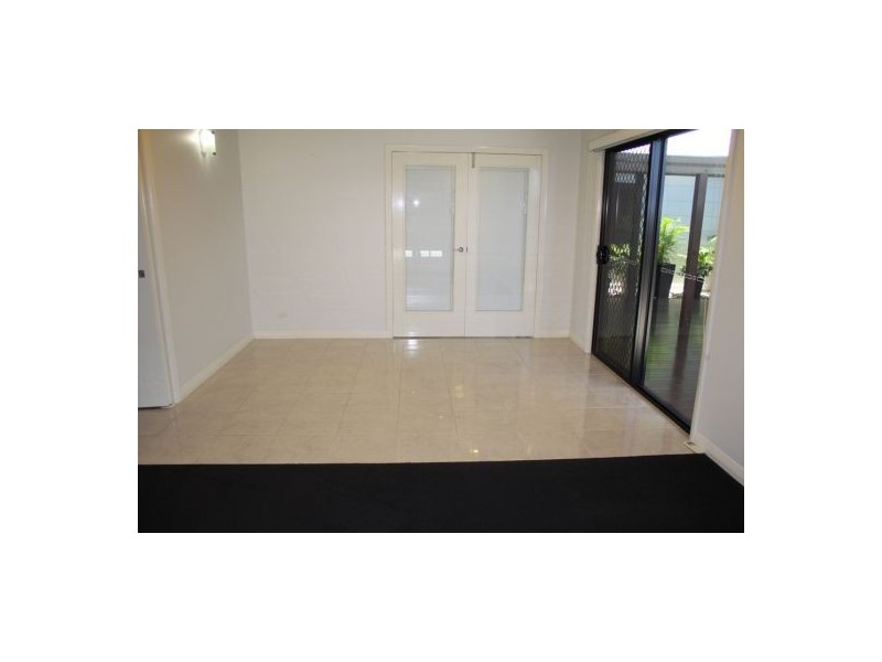 27 Millenium Dr, Sarina QLD 4737