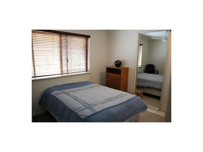 43 Victor Ave, Glenella QLD 4740