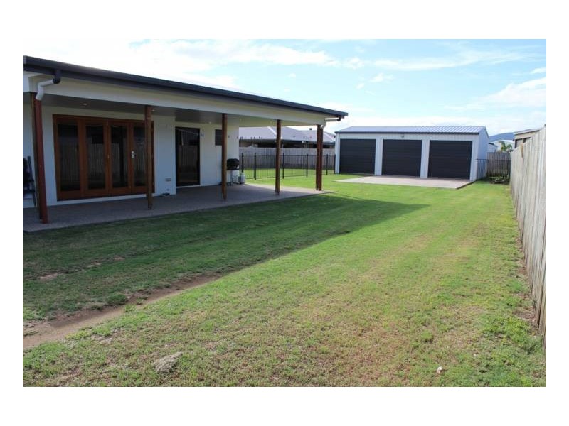 52 Poulsen Dr, Marian QLD 4753