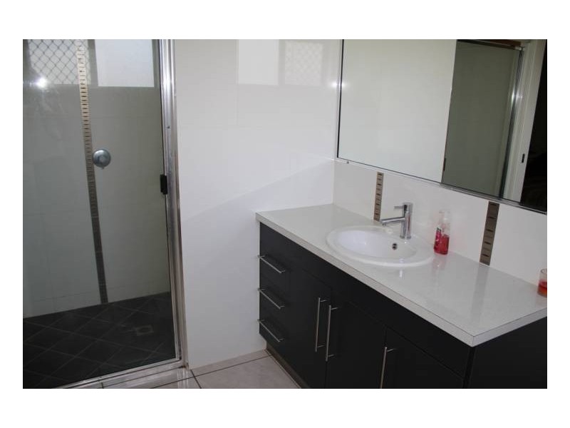 52 Poulsen Dr, Marian QLD 4753