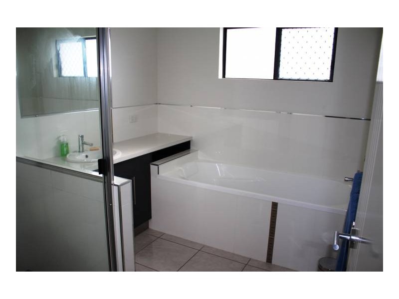 52 Poulsen Dr, Marian QLD 4753