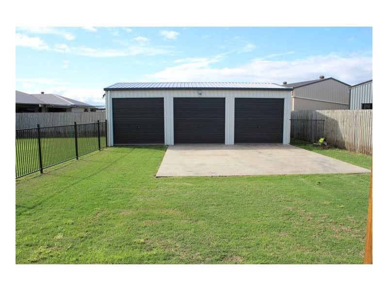 52 Poulsen Dr, Marian QLD 4753
