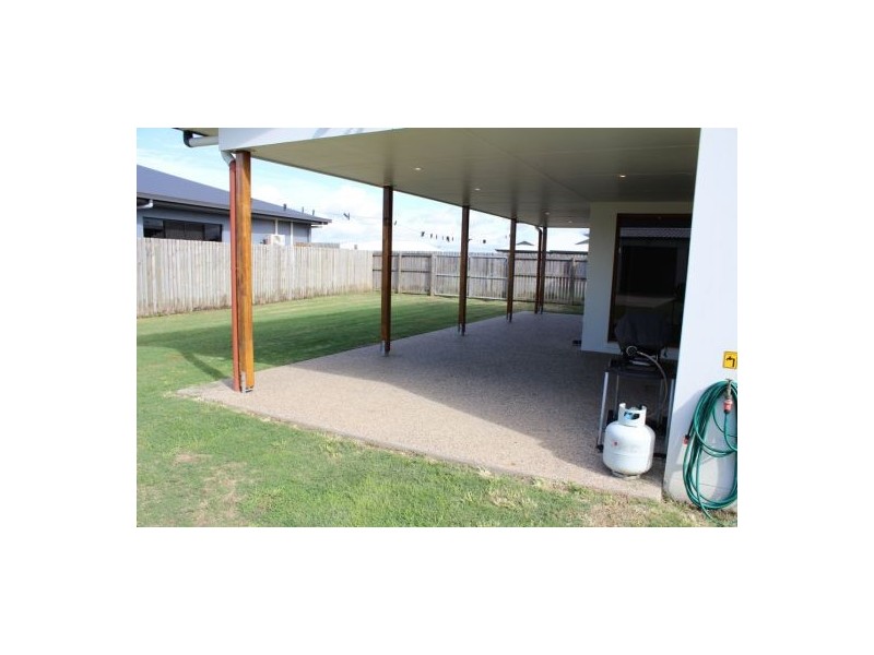 52 Poulsen Dr, Marian QLD 4753
