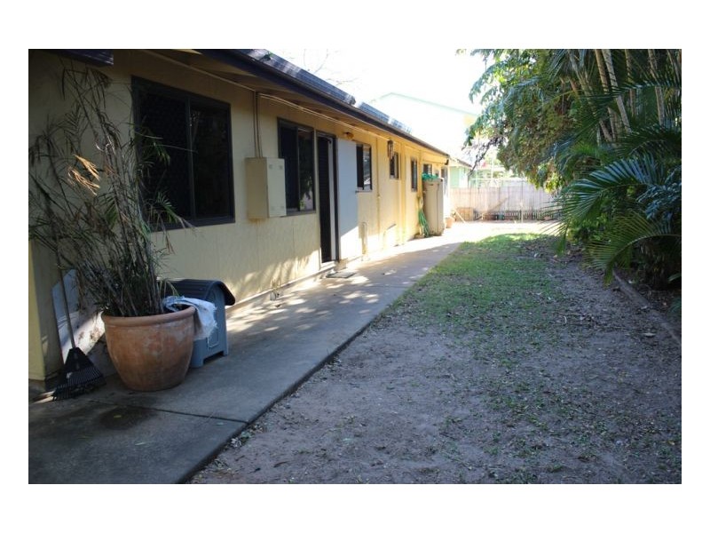 1 Cavanagh Dr, Blacks Beach QLD 4740