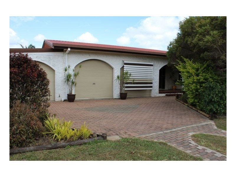 25 Shiral Dr, Beaconsfield QLD 4740