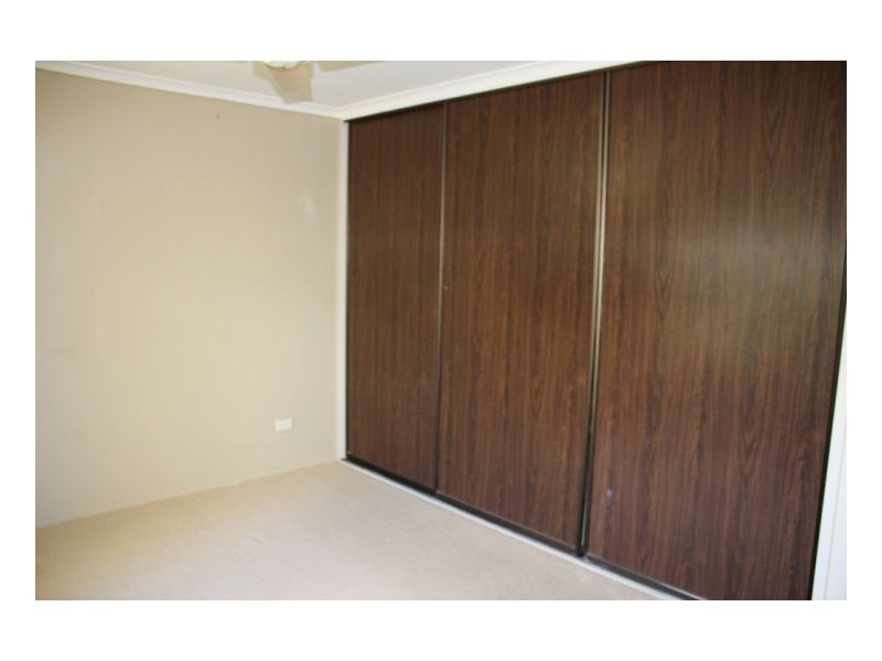 25 Shiral Dr, Beaconsfield QLD 4740