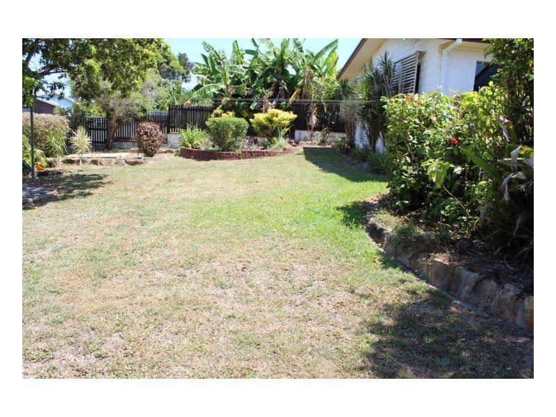 25 Shiral Dr, Beaconsfield QLD 4740