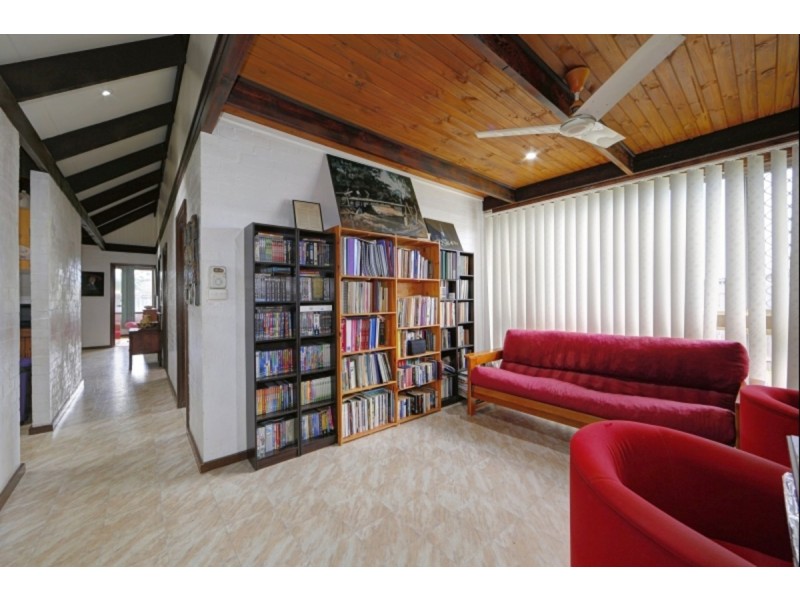 37 Brady Street, Avenell Heights QLD 4670