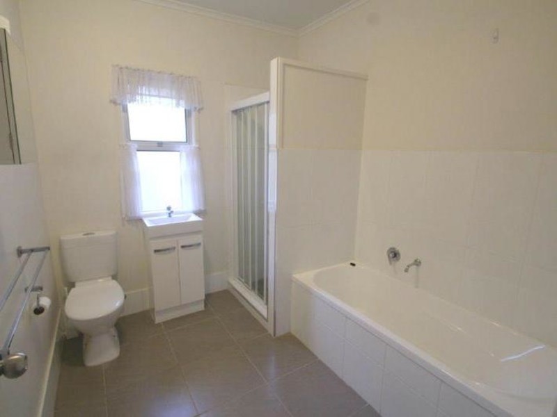 3 Avenue Street, Bundaberg East QLD 4670
