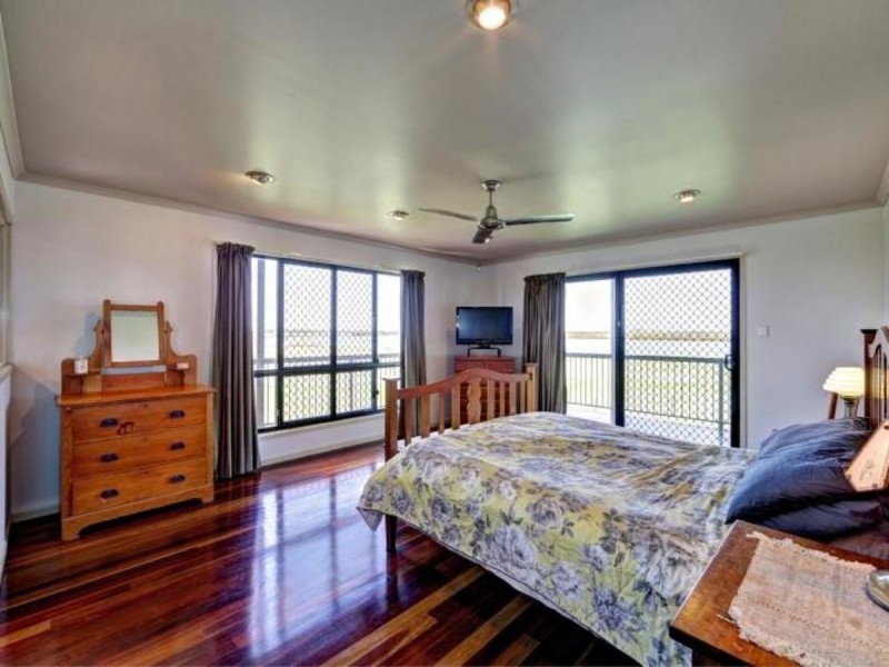 8 River Road, Fairymead QLD 4670