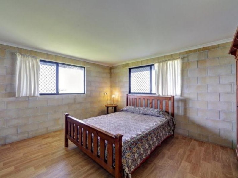 8 River Road, Fairymead QLD 4670