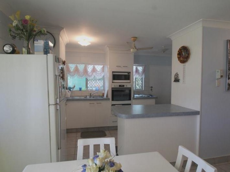 31 Sloane Street, Kalkie QLD 4670