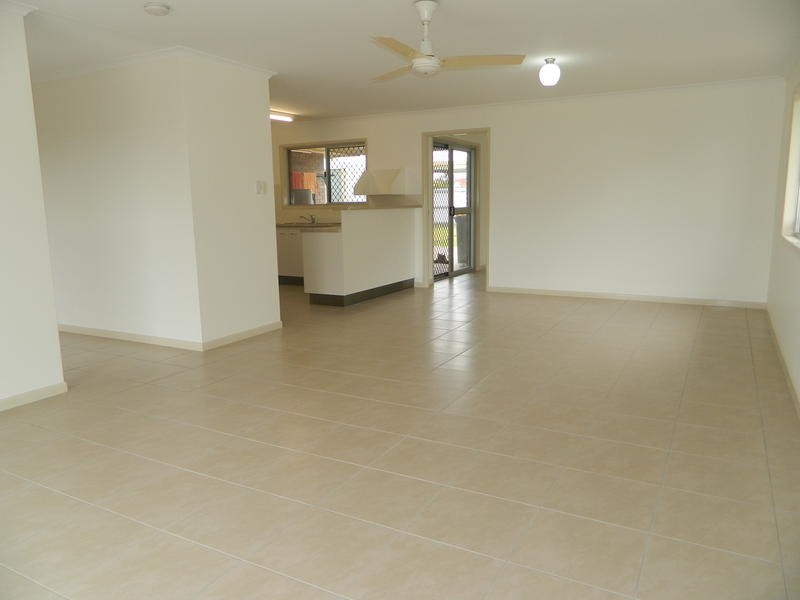 14 Phillips Street, Bundaberg North QLD 4670