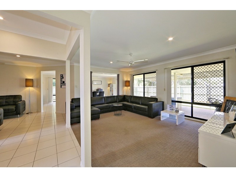 19 Sutherland Road, Branyan QLD 4670