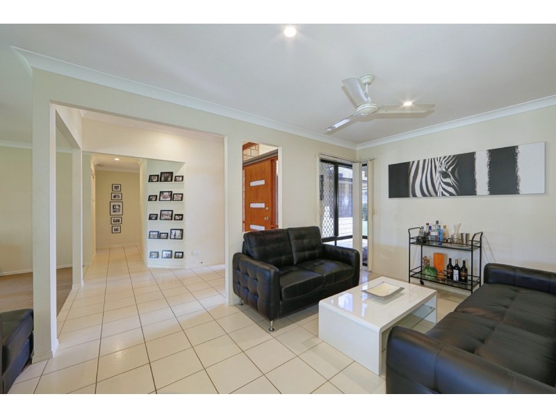 19 Sutherland Road, Branyan QLD 4670