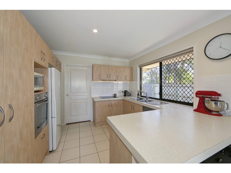 19 Sutherland Road, Branyan QLD 4670