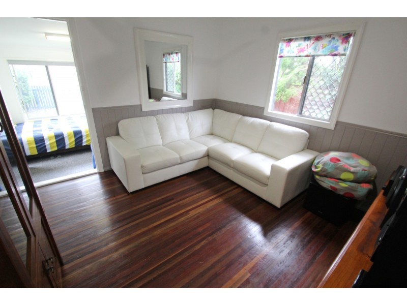 126 Boundary Street, Walkervale QLD 4670