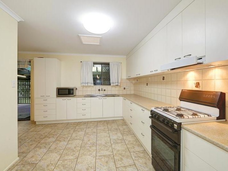 29 Sloane Street, Kalkie QLD 4670