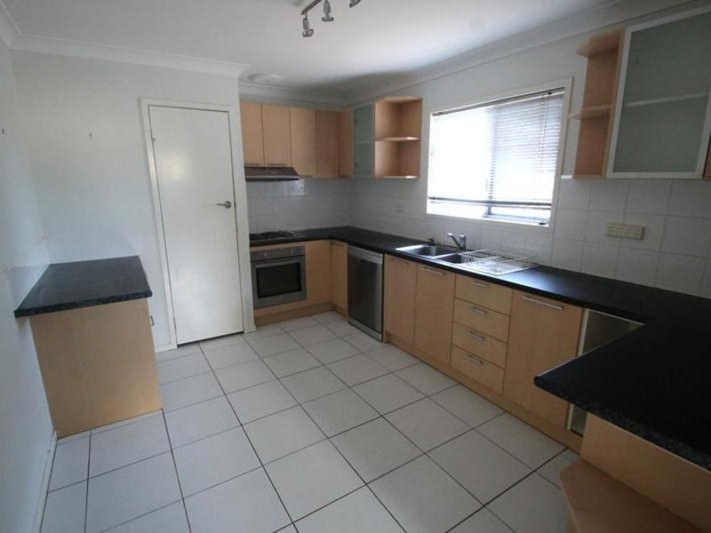 6 Newitt Street, Thabeban QLD 4670