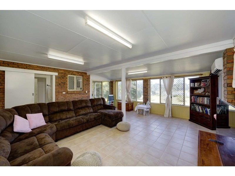 18 Rustic Road, Sharon QLD 4670