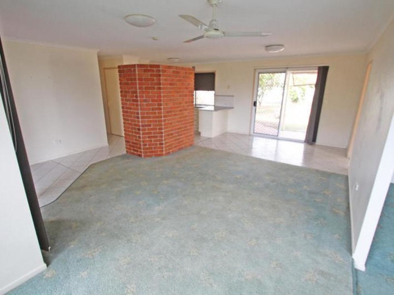 17 Kinghorn Street, Kalkie QLD 4670