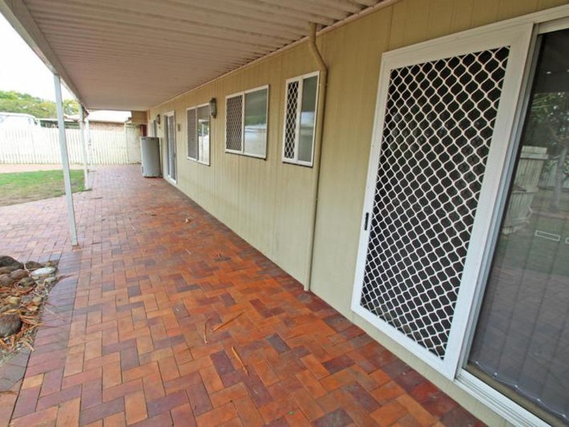 17 Kinghorn Street, Kalkie QLD 4670