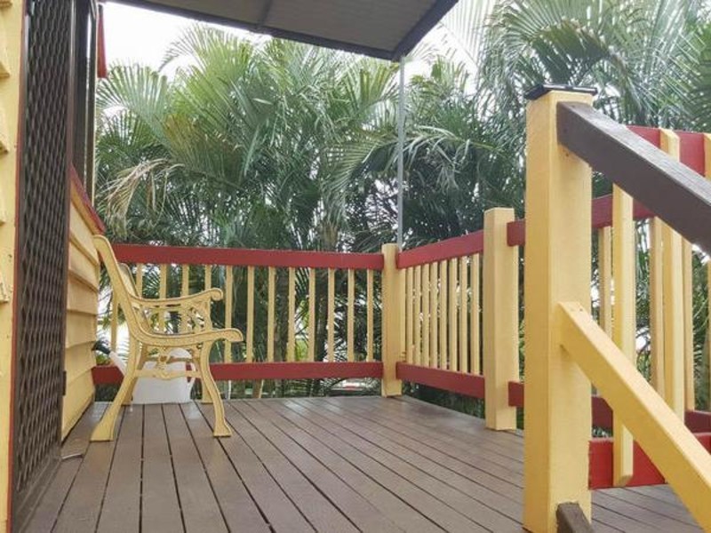 8 Randall Street, Childers QLD 4660