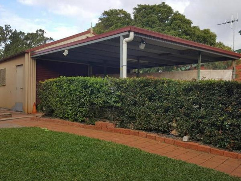 8 Randall Street, Childers QLD 4660