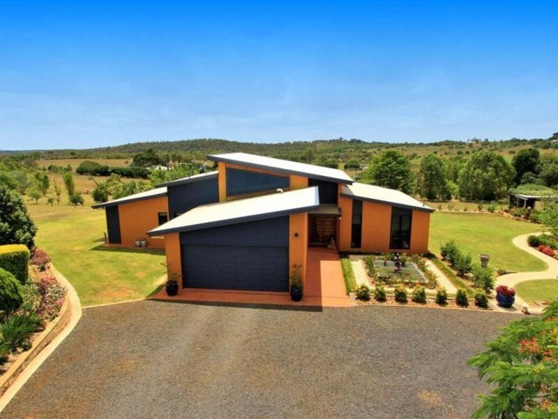 38 Huxley Road, Childers QLD 4660