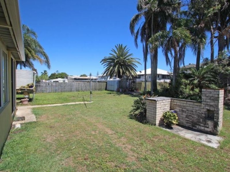 7 Mcgowan Street, Burnett Heads QLD 4670