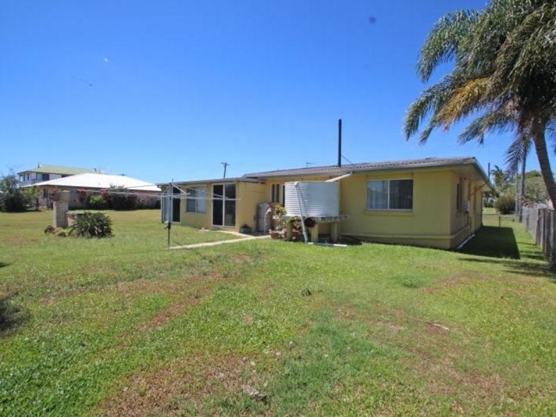 7 Mcgowan Street, Burnett Heads QLD 4670