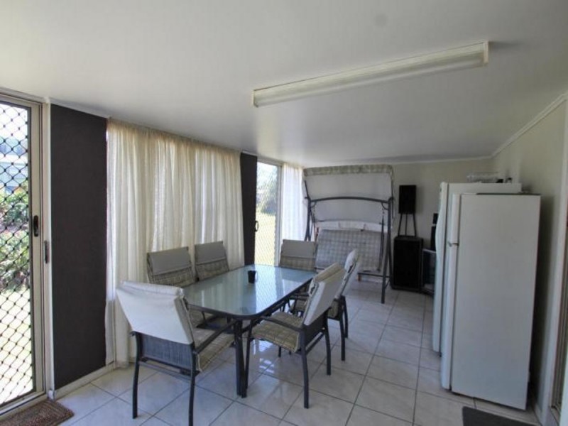 7 Mcgowan Street, Burnett Heads QLD 4670
