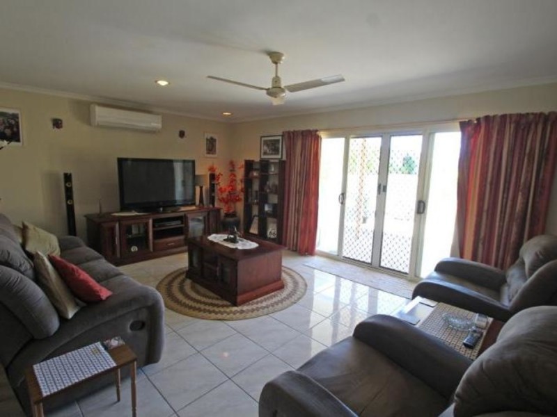 7 Mcgowan Street, Burnett Heads QLD 4670