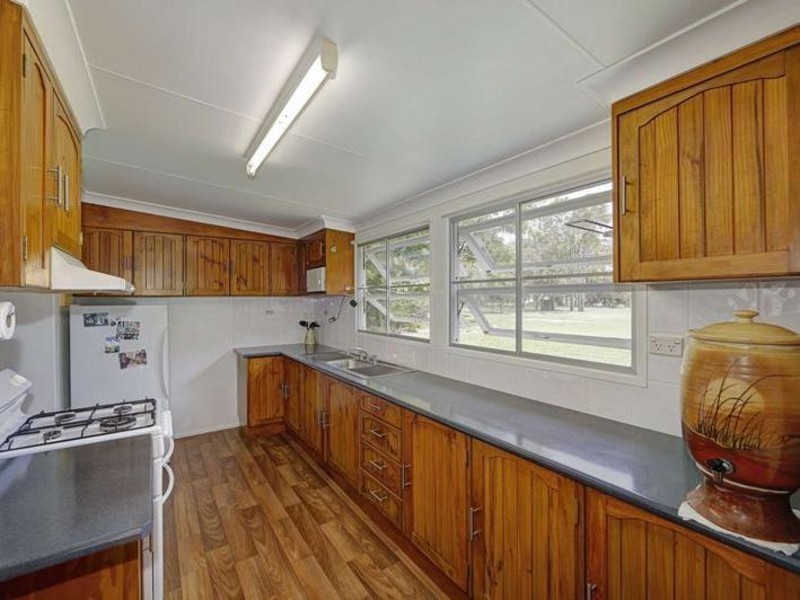 16 Pleasant Drive, Sharon QLD 4670