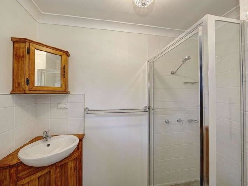 16 Pleasant Drive, Sharon QLD 4670