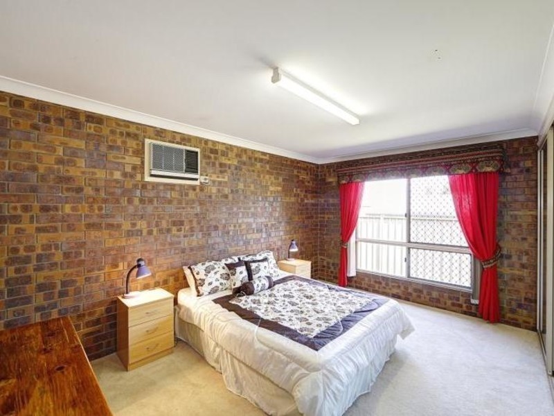 1/5 Cevn Street, Childers QLD 4660