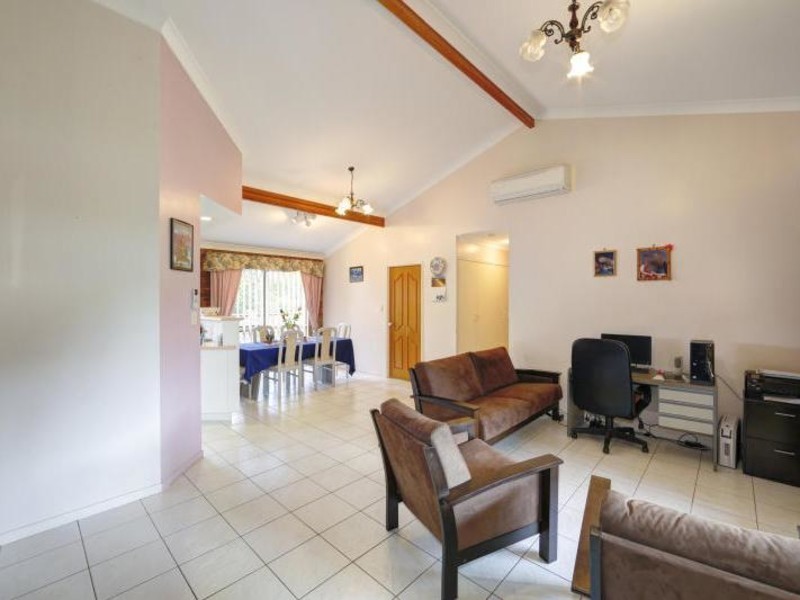 1/5 Cevn Street, Childers QLD 4660