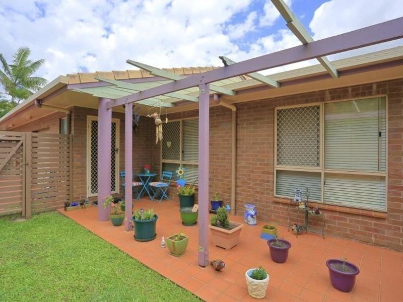 1/5 Cevn Street, Childers QLD 4660