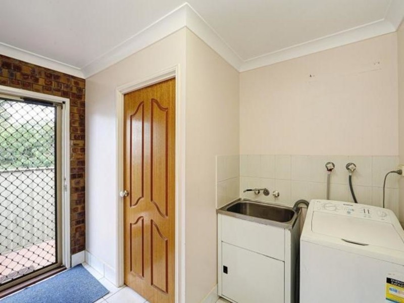 1/5 Cevn Street, Childers QLD 4660