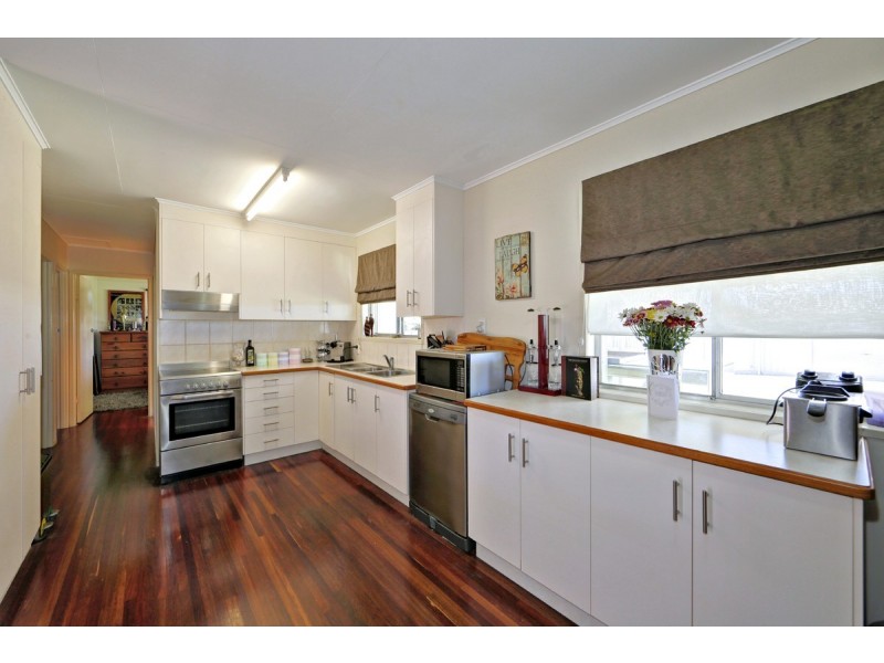 128 Fairymead Road, Bundaberg North QLD 4670