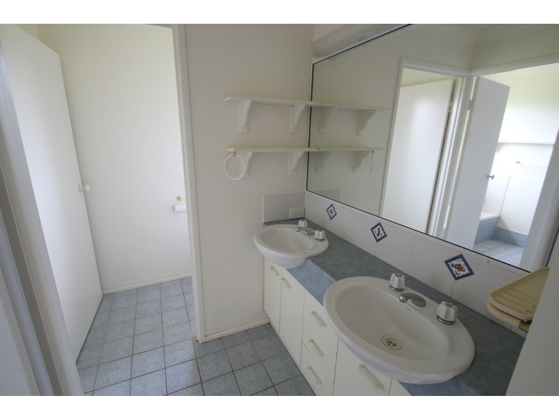 99 Patersons Road, Gooburrum QLD 4670