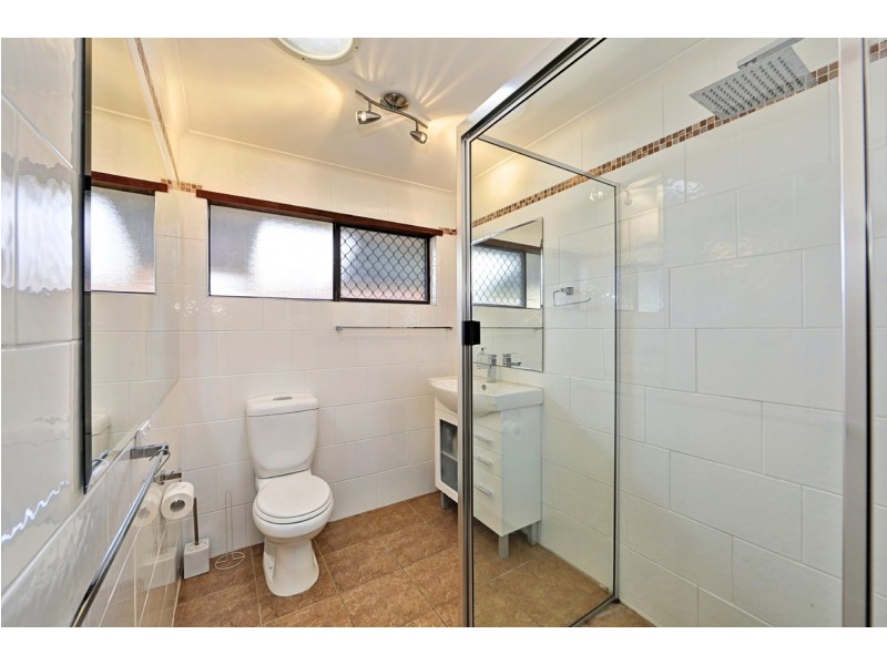 15 Smiths Road, Avoca QLD 4670