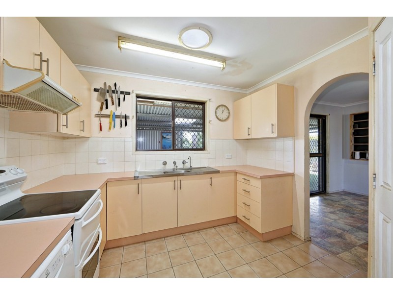 15 Smiths Road, Avoca QLD 4670